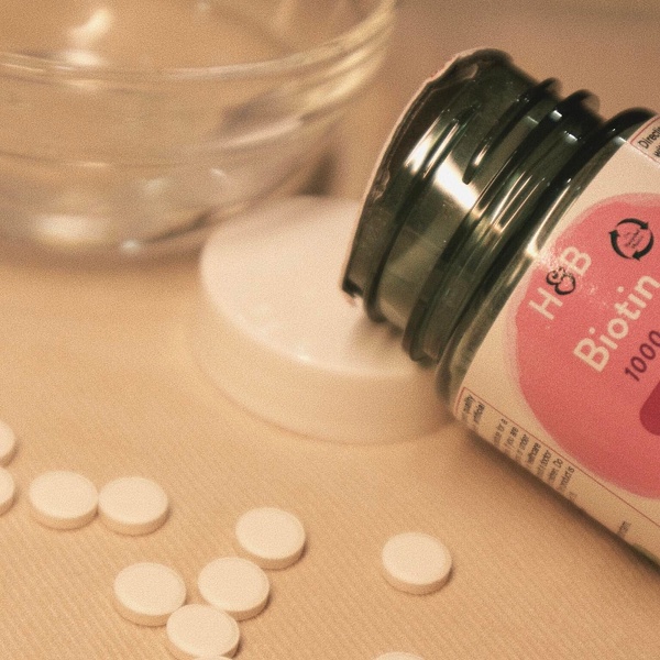 Viên Uống Kích Thích Mọc Tóc H&amp;B Biotin 120 Viên