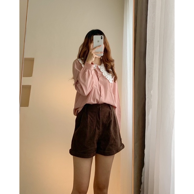 Áo sơ mi cổ phối ren