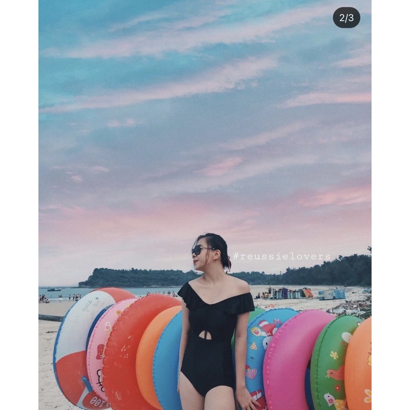 𝑹𝑬𝑼𝑺𝑺𝑰𝑬 𝑩𝑰𝑲𝑰𝑵𝑰 Đồ bơi một mảnh đen áo trễ vai bèo phong cách Hàn Quốc #rsbkn010