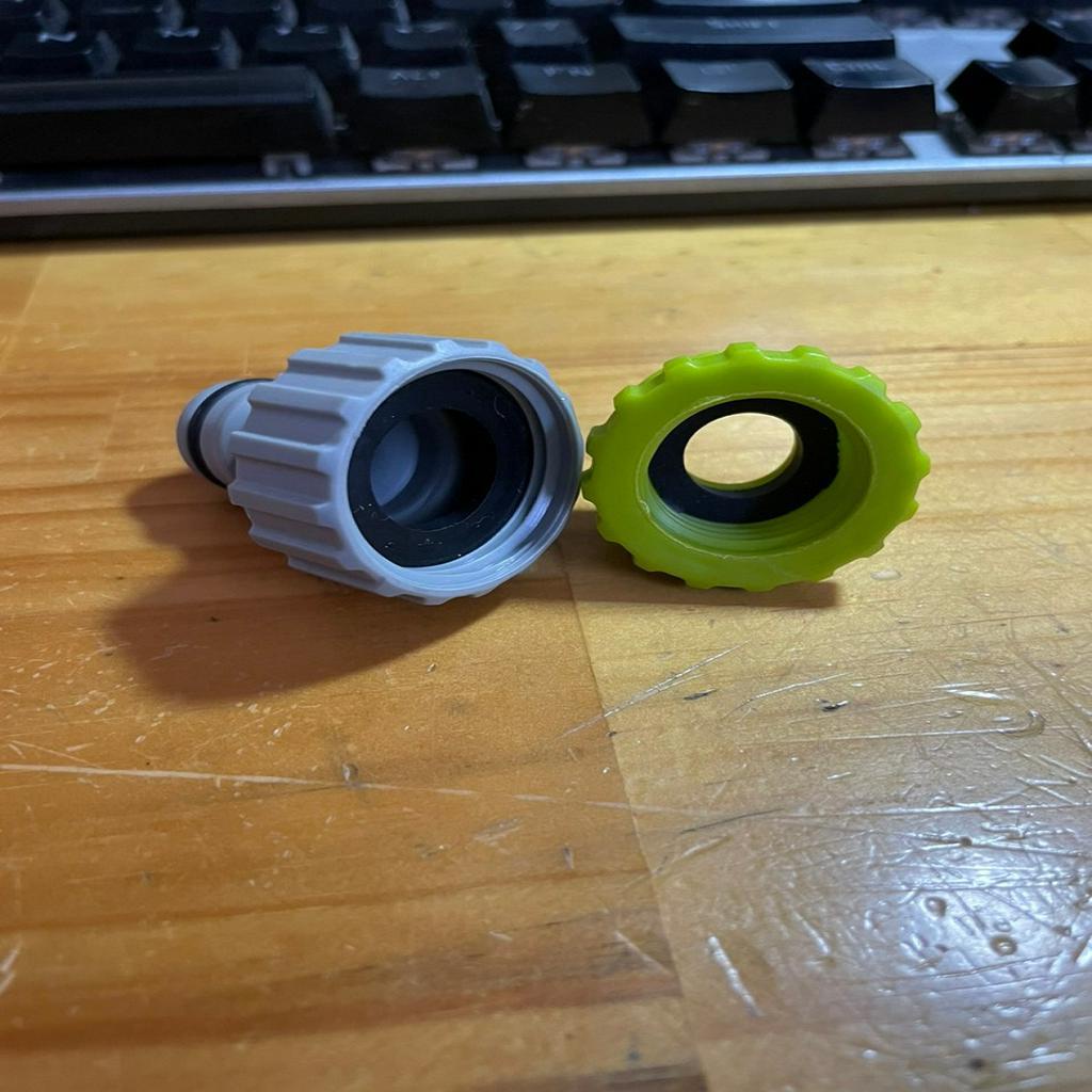 1 CÁI. ĐẦU NỐI NHỰA TẠI VÒI NƯỚC CÓ REN TRONG 20mm or REN 25mm RA NỐI KHỚP NHANH. TH390