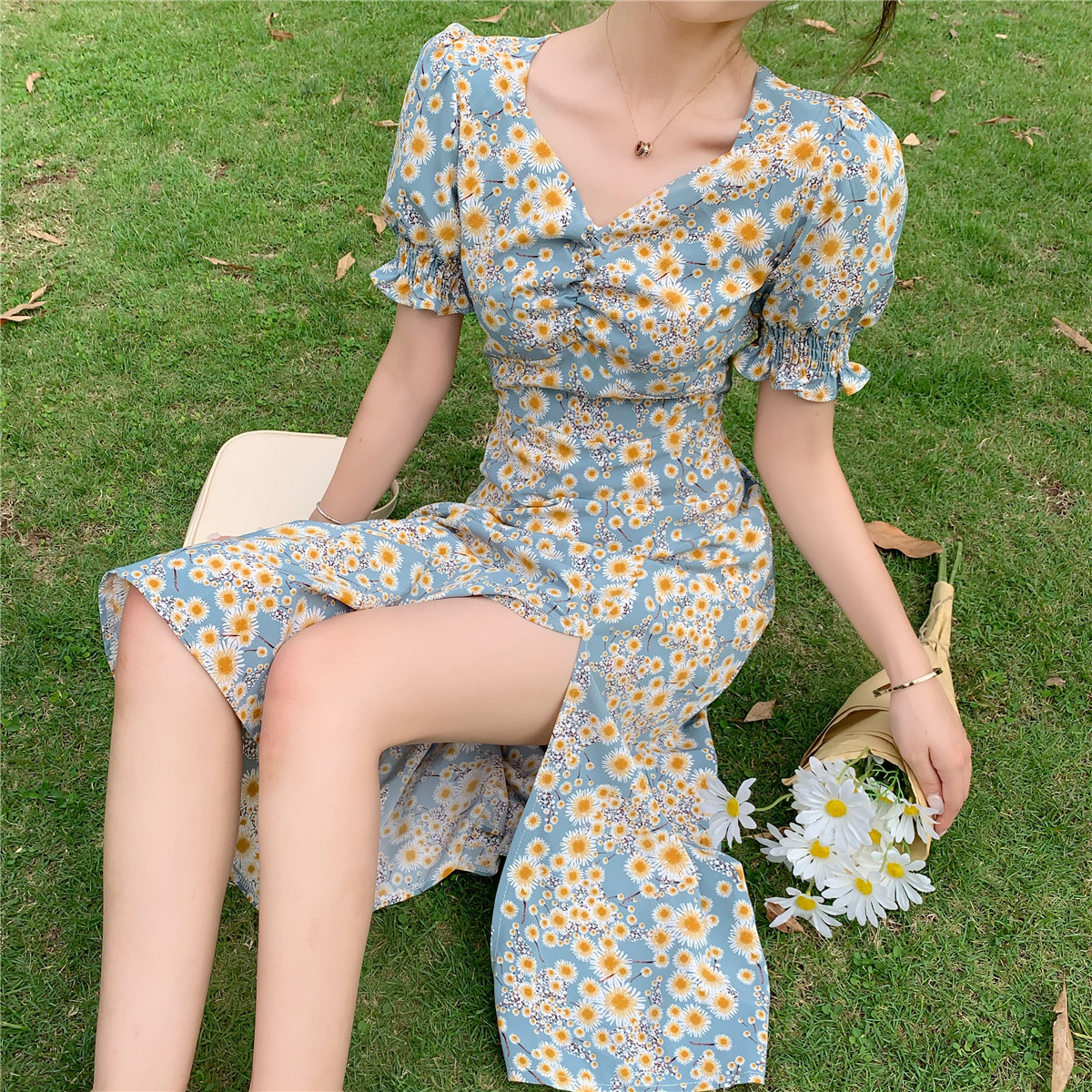 đầm ulzzang Nữ Tay Ngắn In Hình Hoa Cúc Phong Cách Hàn Quốc | BigBuy360 - bigbuy360.vn