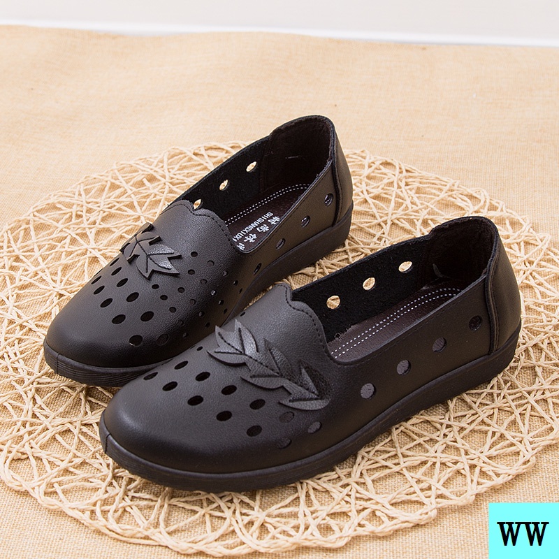 Giày Sandal Da Đế Mềm Chống Trượt Thoáng Khí Dành Cho Phụ Nữ Trung Niên
