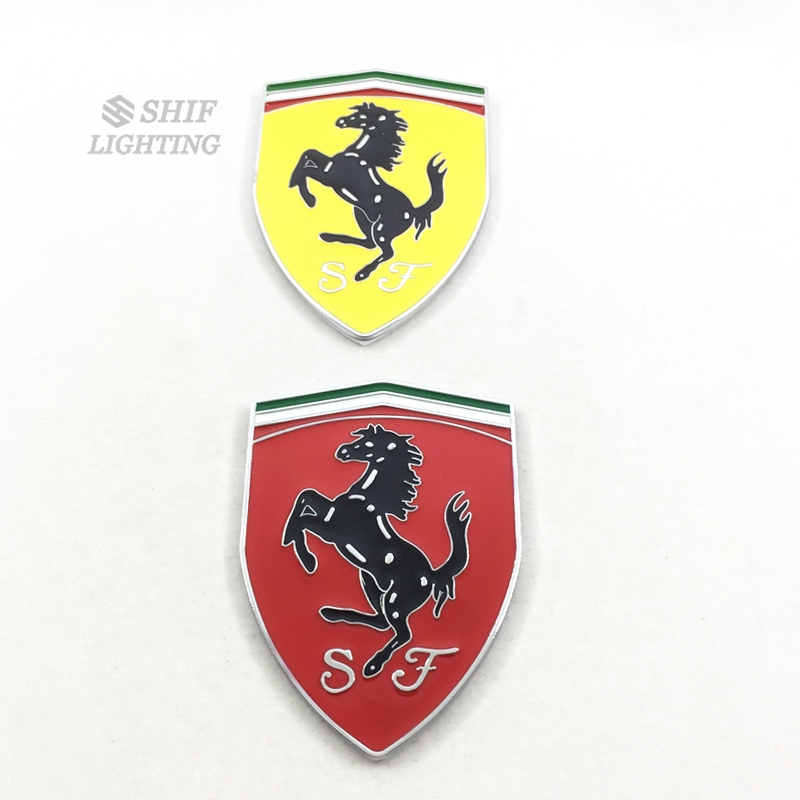 Logo kim loại dùng trang trí xe Ferrari
