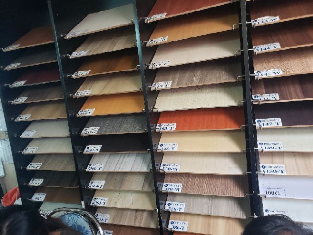 - Kệ tivi treo tường gỗ MDF dài 1m