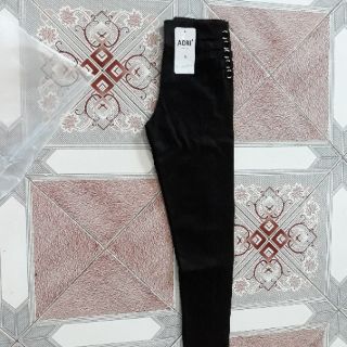 Quần legging cạp cao khóa tròn