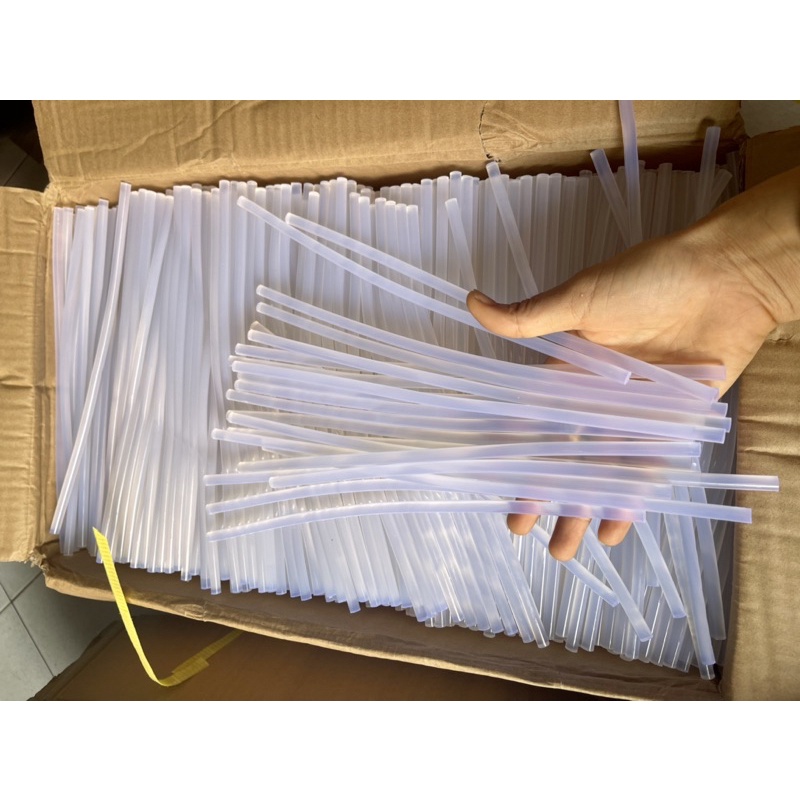0,5kg  keo nến ( có 2 loại cây to và cây nhỏ)