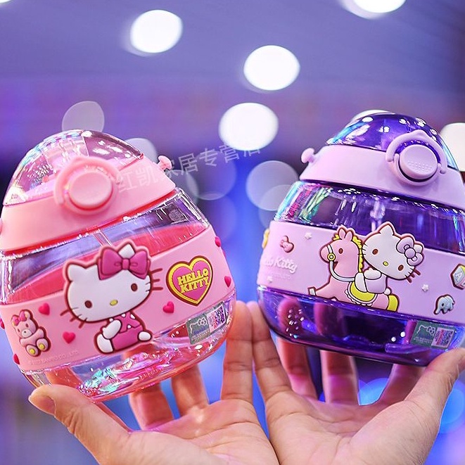 Bình Nước Bánh Donut Hello Kitty Dễ Thương Có Quai Đeo Thời Trang