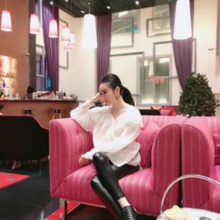 ÁO SƠ MI CỔ REN