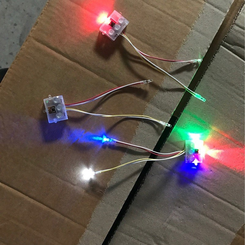 Bộ 2/4 đèn LED thay thế gắn đế giày cho bé