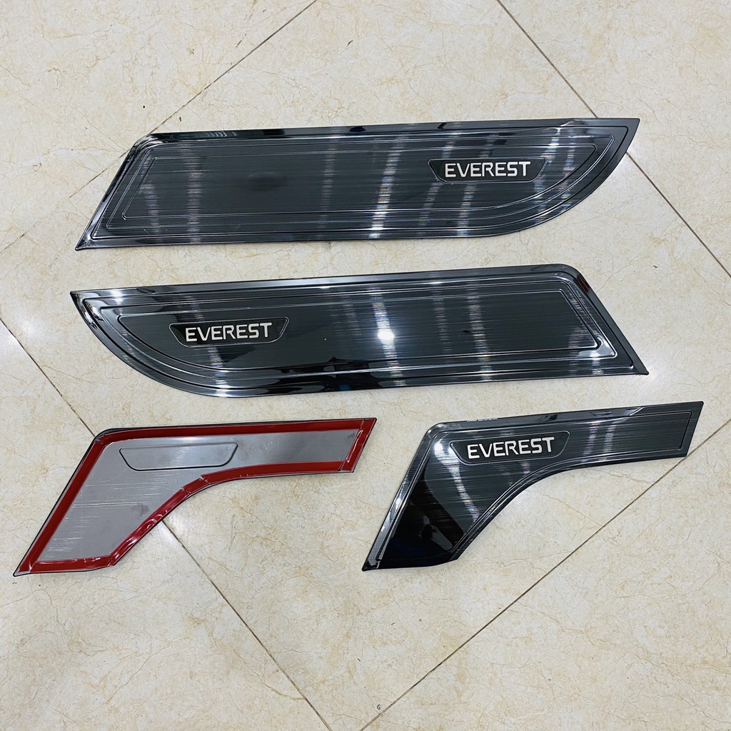 Bộ 4 tapli cửa xe Ford Everest 2018 đến 2023 Mẫu Titan+ tặng kèm keo dính, chống xước tapli cửa hiệu quả