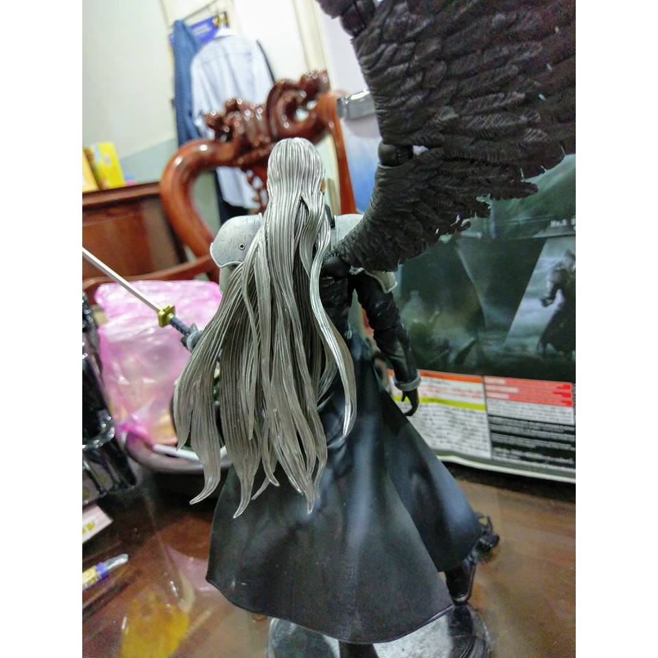 Mô hình Sephiroth game Final Fantasy Play Arts Kai PAK