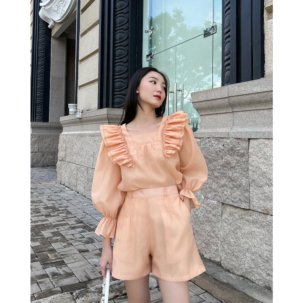 Ceci Cela - Áo Bèo Nhún Vai Và Quần Shorts Xếp Ly Tiểu Thư Nữ Tính Sparkle