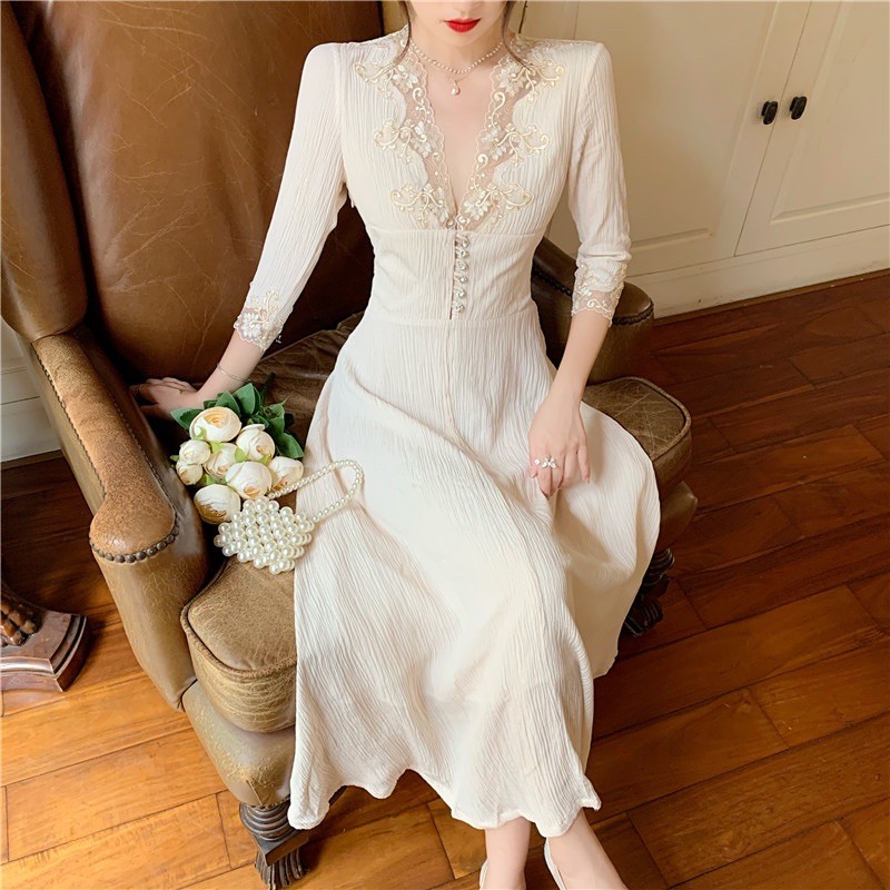 [SẴN-có ảnh thật]Đầm dài Emilia Dress cổ V viền ren sang trọng phong cách vintage cổ điển