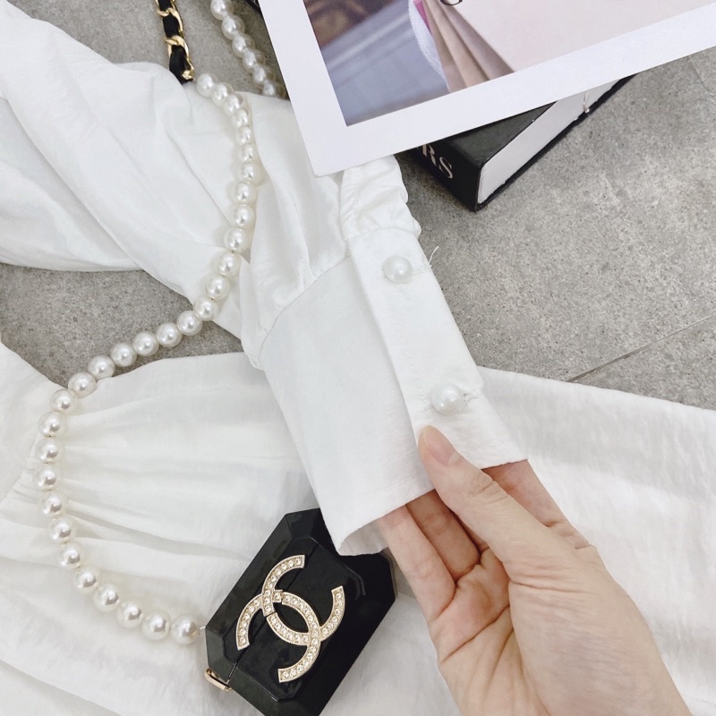 ĐẦM TRẮNG CHÂN BÈO NÚT CỔ VUÔNG TAY DÀI BO