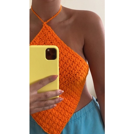 Kylie Jenner top - áo len móc handmade bắt trend