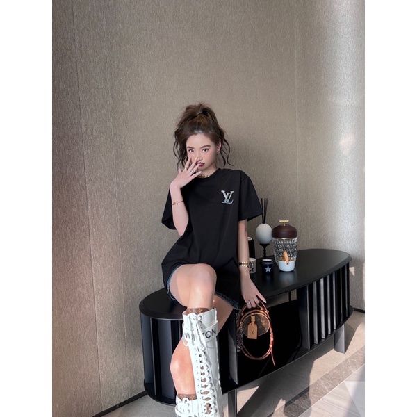 Áo thun nữ tay ngắn dáng rộng thương hiệu Louis Vuitton LV cao cấp mẫu 2022