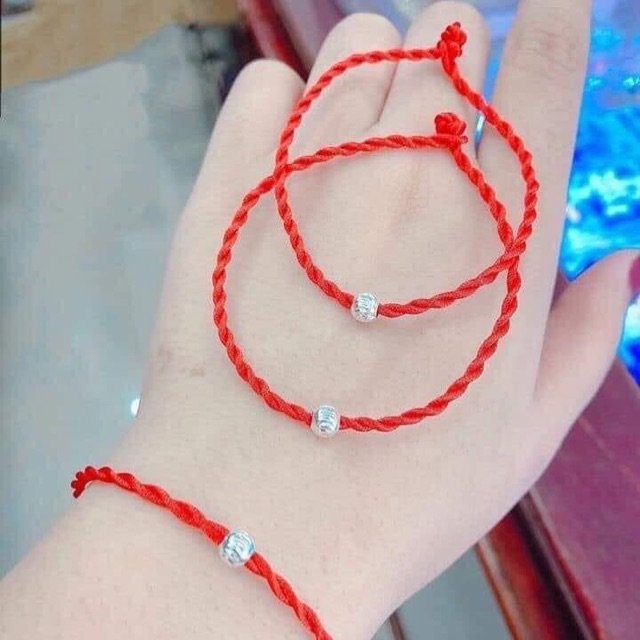 Com bo 2 vòng chỉ đỏ may mắn