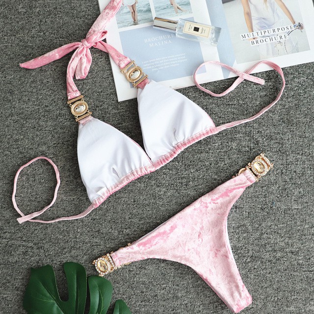 Bikini hồng  vải nhung đính đá dễ thương