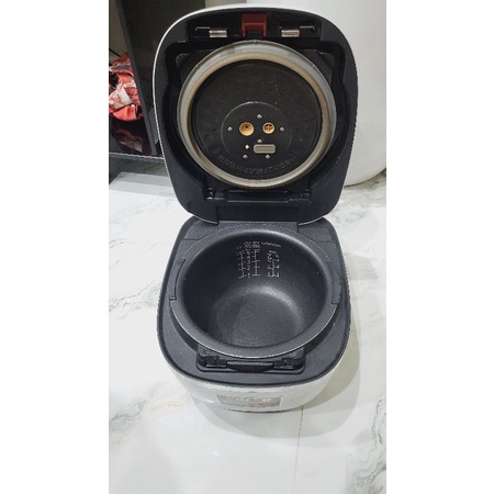 Nồi tiger màn led xoong 9 lớp