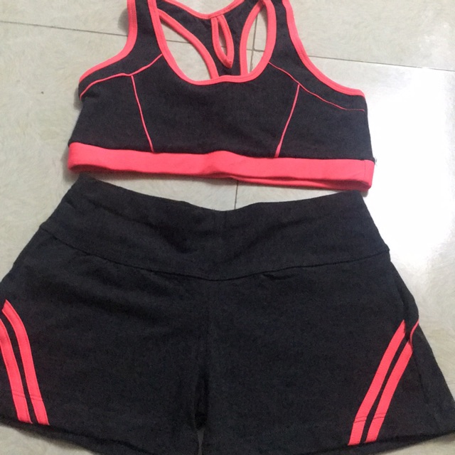 Đồ bơi tuyết Nguyễn