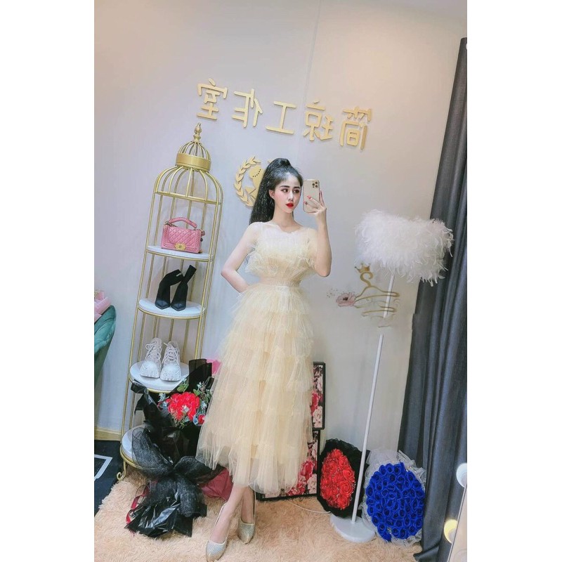 ĐẦM XOÈ TẦNG CÚP NGỰC