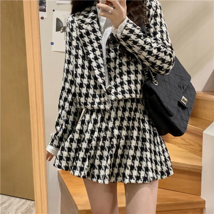 Set áo sơ mi trắng tay dài + vest blazer sọc kẻ caro đen croptop + váy ngắn lưng cao xòe lịch lãm công sở ulzzang