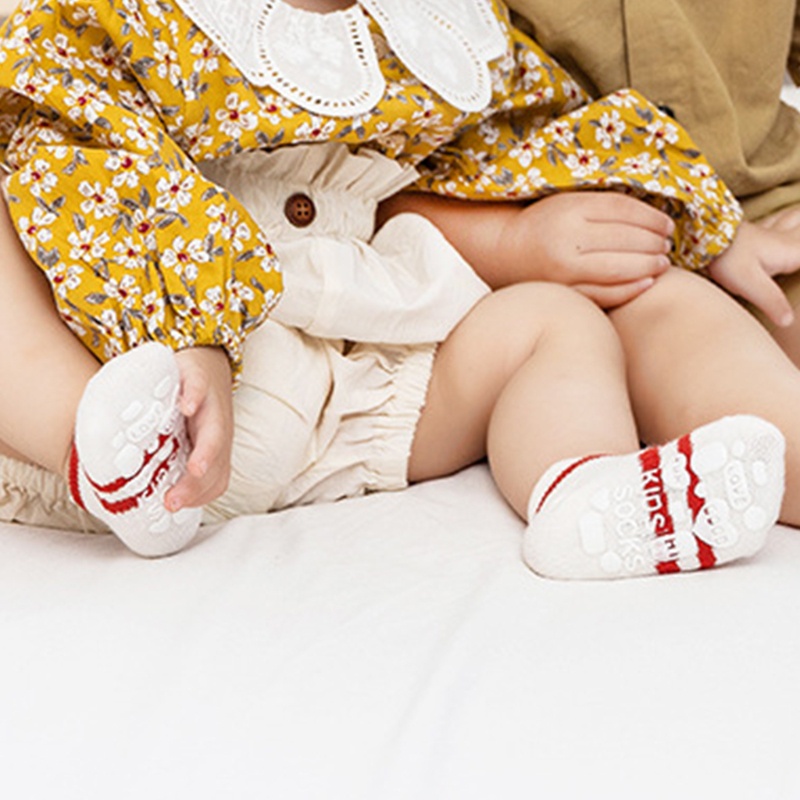 Bộ 5 Đôi Vớ Thuyền Chống Trượt Họa Tiết Kẻ Sọc Nhiều Màu Xinh Xắn Cho Bé