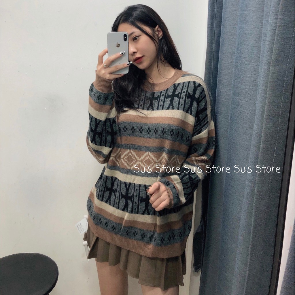 Áo len thổ cẩm cổ tròn