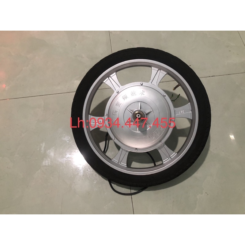Cặp bánh mâm 18 in chế xe đạp thành xe điện cực ngầu.