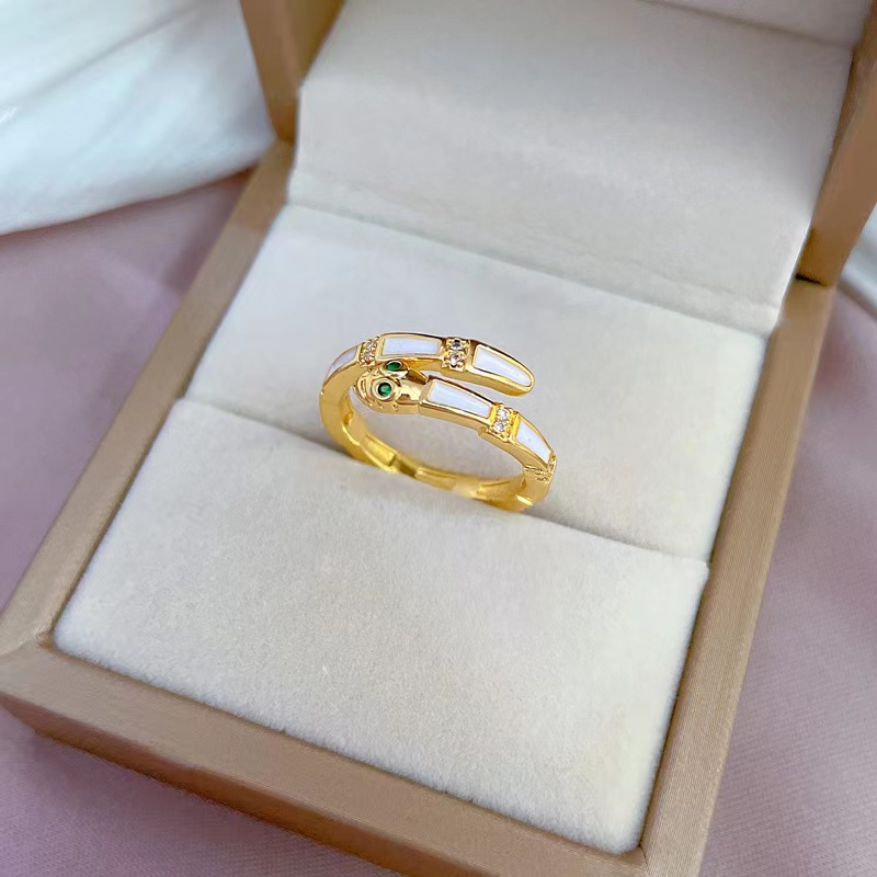Nhẫn Mạ Vàng 24K Hình Rắn Và Hoa May Mắn