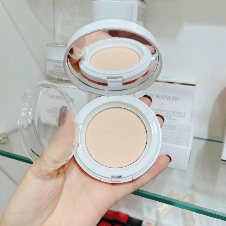 Phấn Dior Snow Perfect Light Compact