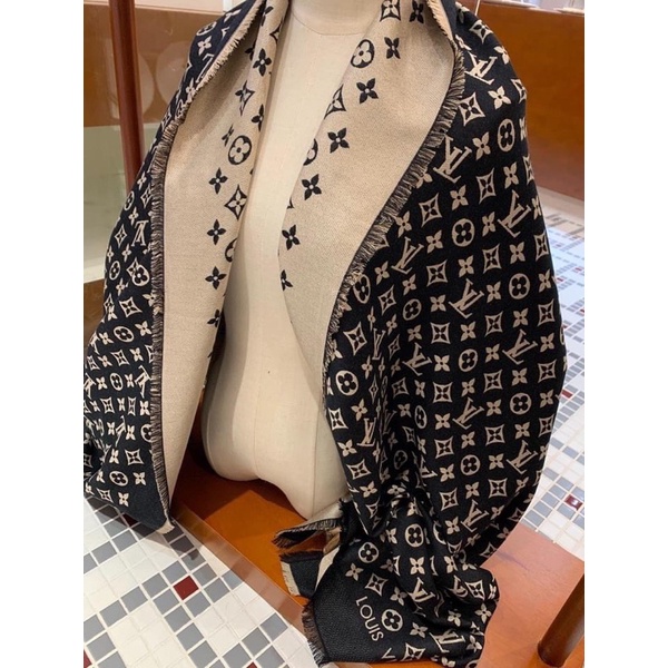 Khăn choàng LV 2 màu