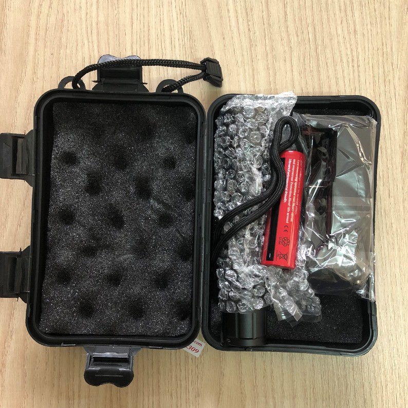 Đèn pin siêu sáng Ultrafire 501B pin Lithium, sạc USB, bóng Led 10w