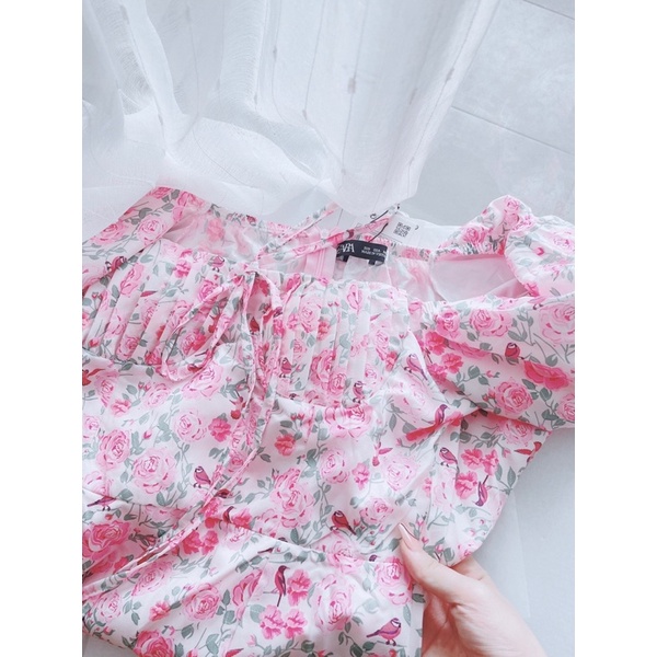 ĐẦM HOA NGỰC CÚP LI TAY BỒNG