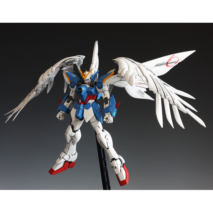 Mô hình MG XXXG-00W0 Wing Gundam Zero Custom