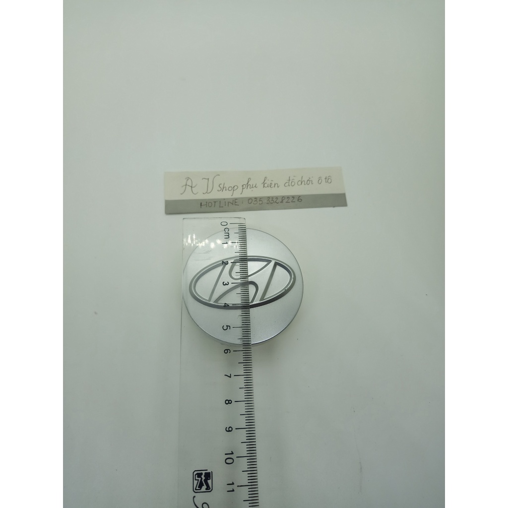 Logo chụp mâm, ốp lazang bánh xe ô tô Hyundai đường kính 57mm