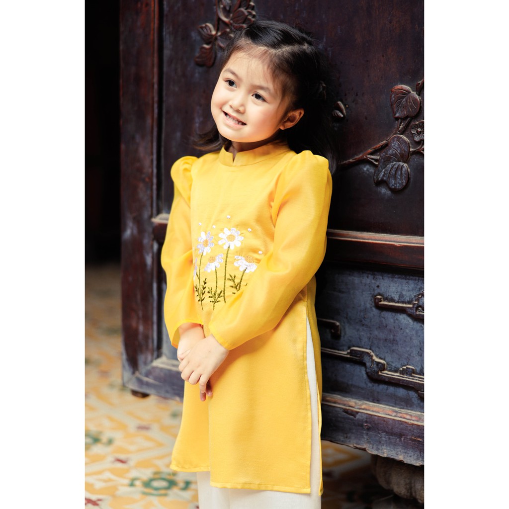 Áo dài cho bé gái BYZU kiểu áo dài cách tân phối tay bồng thêu hoa cúc, chất liệu lụa cao cấp