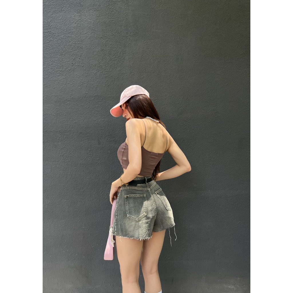 Áo Croptop 2 Dây Trơn LSEOUL A2561 Chất Thun Co Dãn Thoáng Mát Trẻ Trung Năng Động 3 Màu Basic Dễ Phối