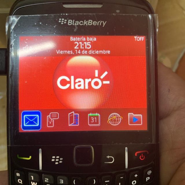 Điện thoại Blackberry 8520 claro like new giá shock