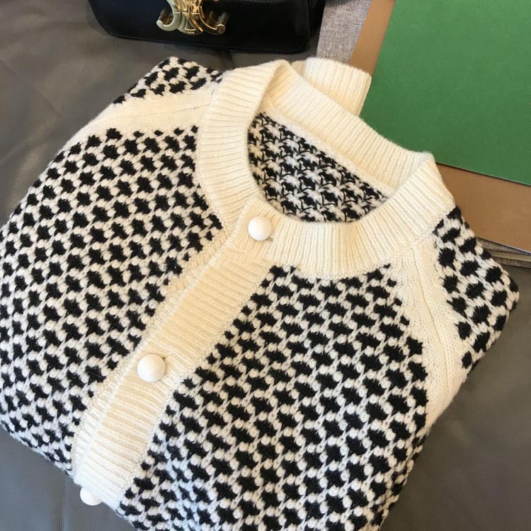 Áo Khoác Cardigan Nữ Dài Tay Dễ Thương Họa Tiết Kẻ Phối Trắng Form Suông Chất Dày