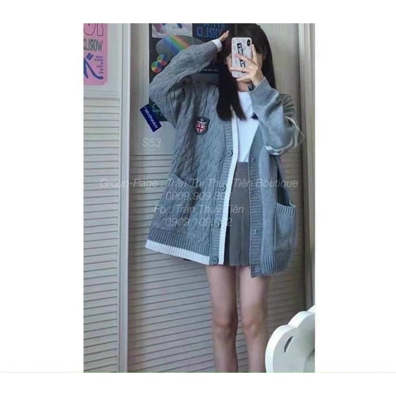 Áo len Cardigan ghi xám ngực huy hiệu