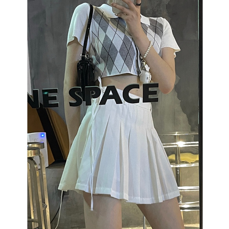 Áo croptop cổ polo họa tiết sọc ca rô thiết kế mỏng phong cách năng động thời trang | BigBuy360 - bigbuy360.vn