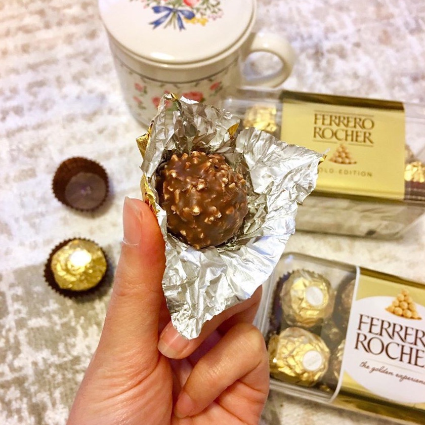 Socola Nhân Hạt Dẻ Chocolate Mon Chéri Ferrero Nội Địa Đức 200g 16 Viên