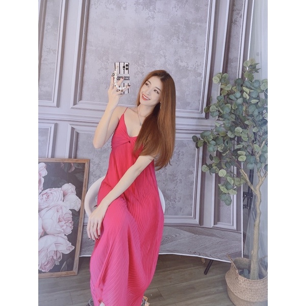 Đầm dập ly chéo ngực bầu bon chen thoai mai