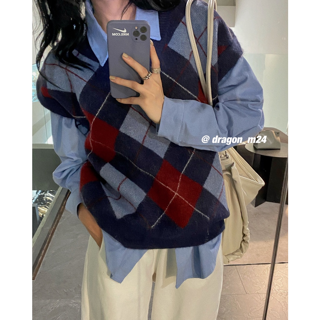 Áo len nữ không tay cổ chữ V họa tiết kẻ ô xinh xắn sành điệu | BigBuy360 - bigbuy360.vn