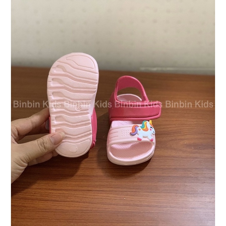 Sandal siêu nhẹ cho bé gái từ 6tháng đến 2tuổi đi siêu nhẹ, siêu mềm, siêu êm mẫu mới nhất 2022