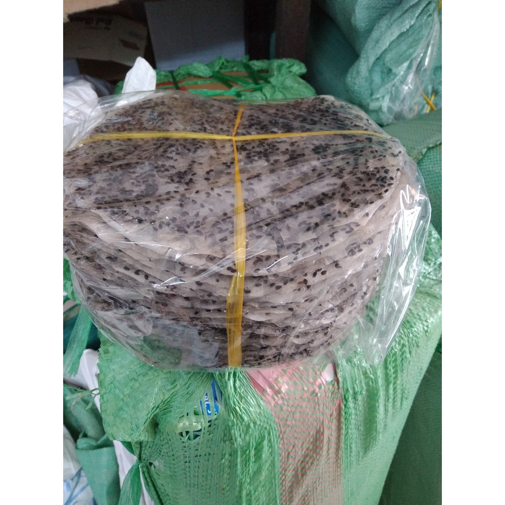 Bánh tráng mè đen 1 xấp 50 cái size 20