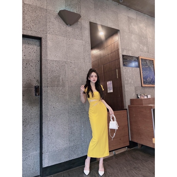 Váy body cut eo khuy tròn