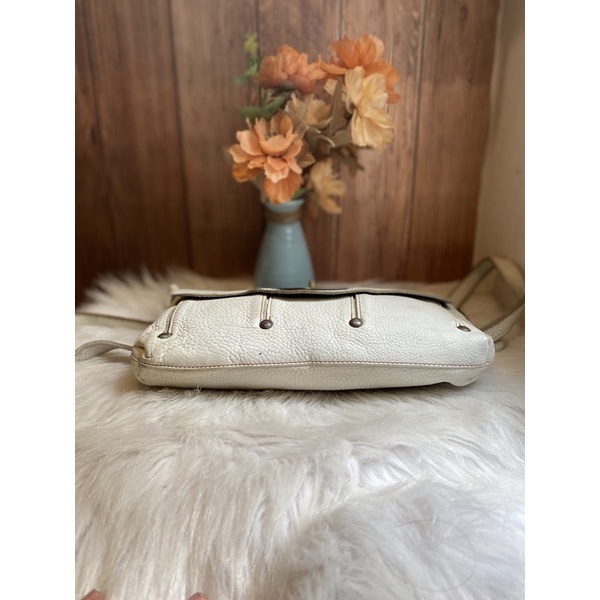 Túi da bò 2 bản dây đeo màu trắng kem