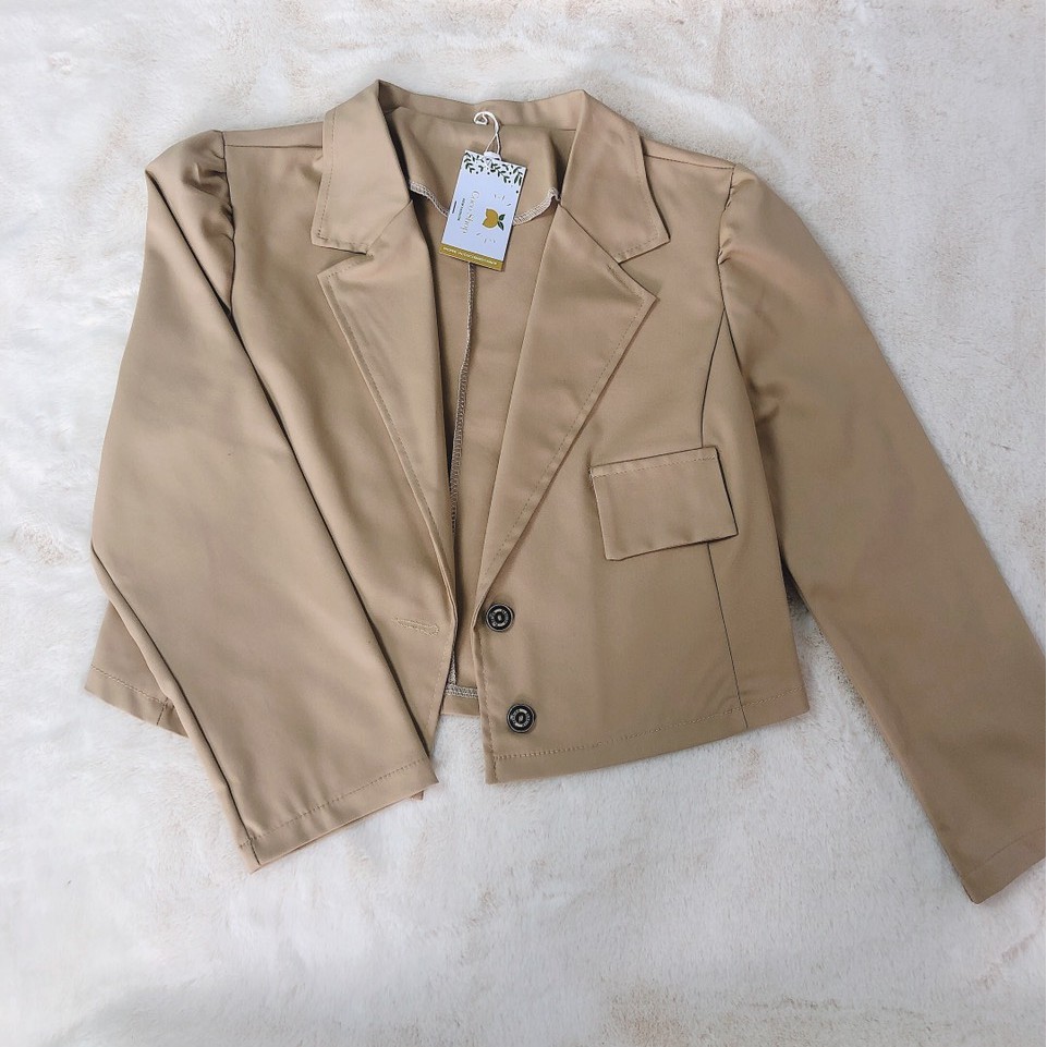 Váy Và Áo Vest Croptop Kèm Quần Trong Phong Cách | BigBuy360 - bigbuy360.vn